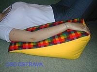 Klín – barevný; 10.1.7.2; 15 x 40 x 80 cm