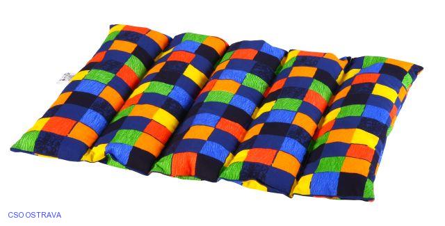 Opěrka s žebry – barevná; 10.1.21.2; 70 x 55 cm